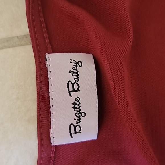 Brigitte Bailey Flattering Flowy Modal Pocket Dress - Picture 5 of 9